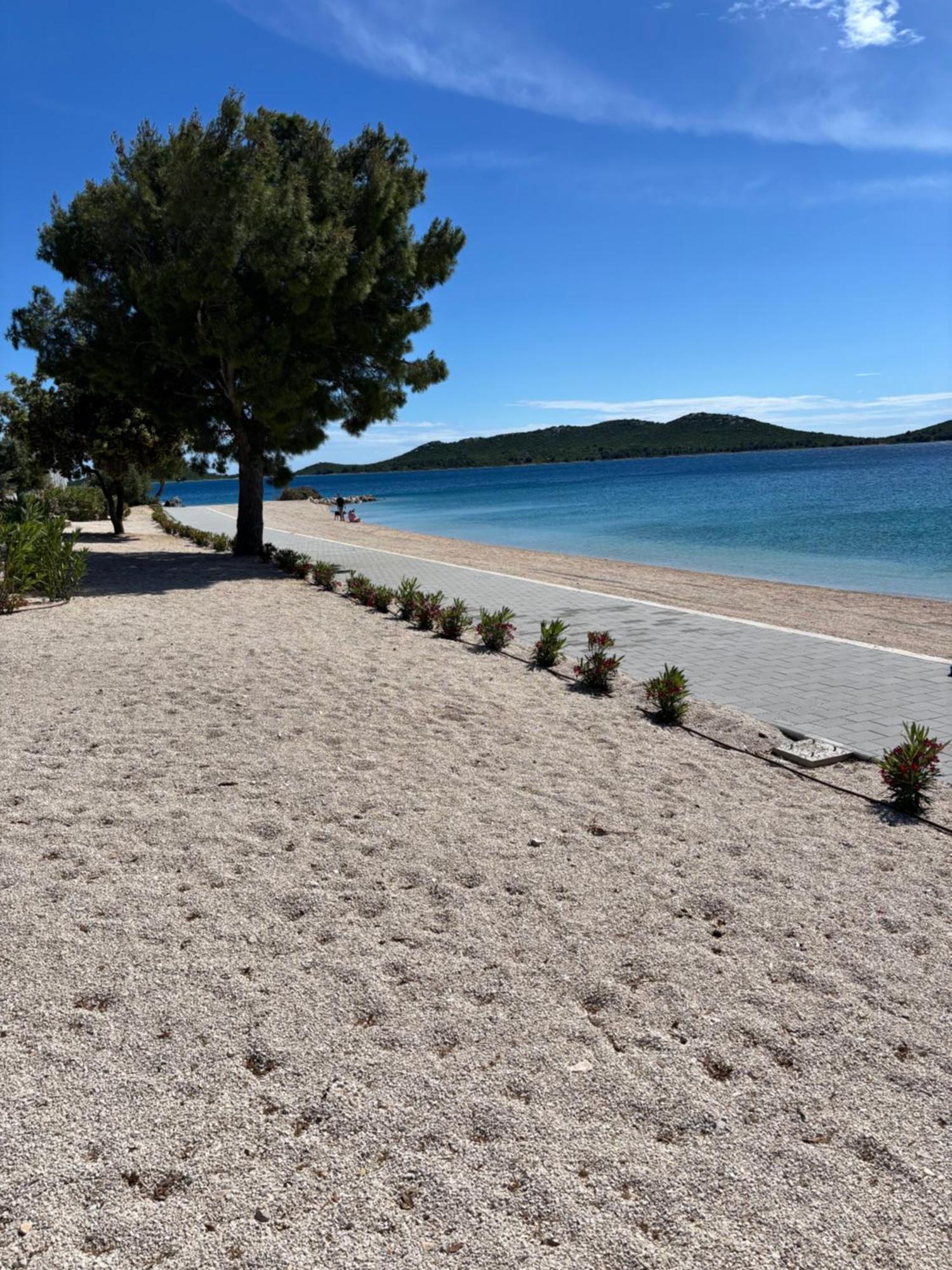 Buqez Vila Hajda 16 - Second Row Direct On The Beach Drage Exterior photo